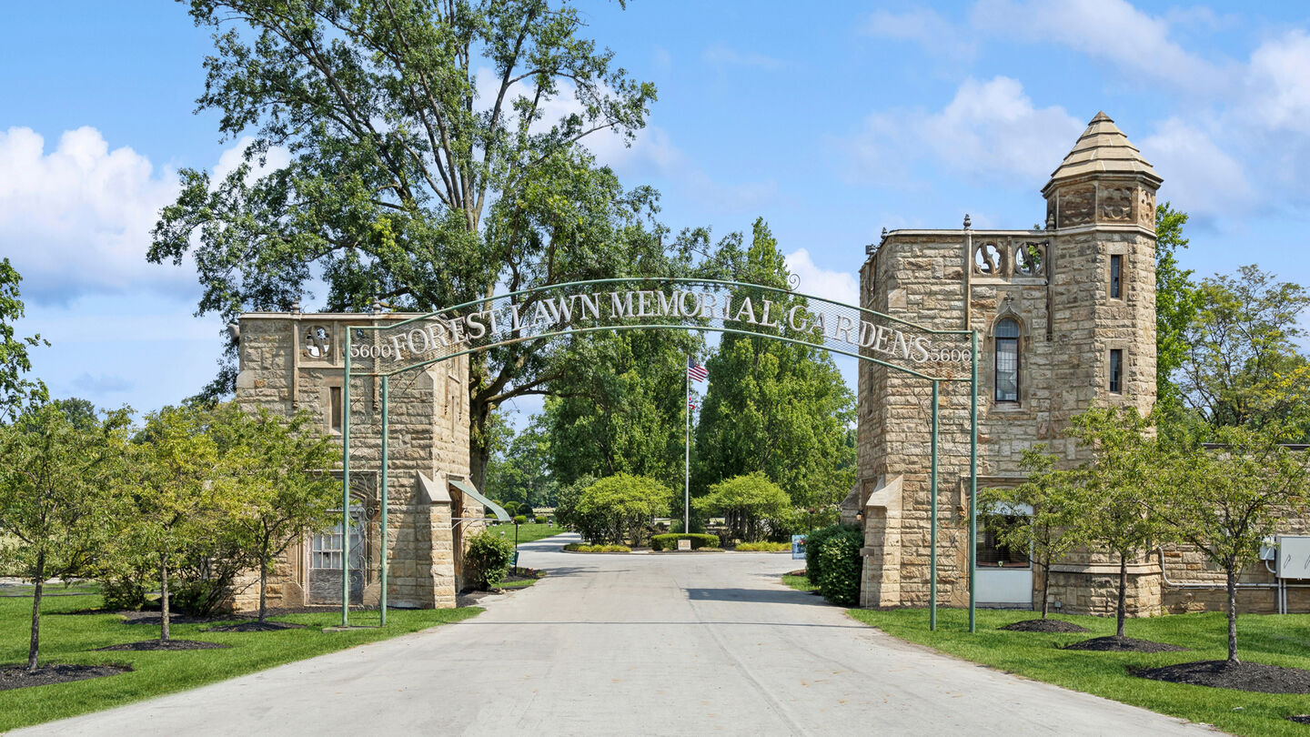 Grave for sale - Forest Lawn Memorial Gardens: CB-900096