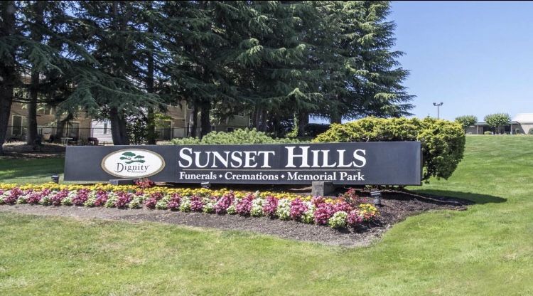Grave for sale - Sunset Hills Memorial Park: CB-900102